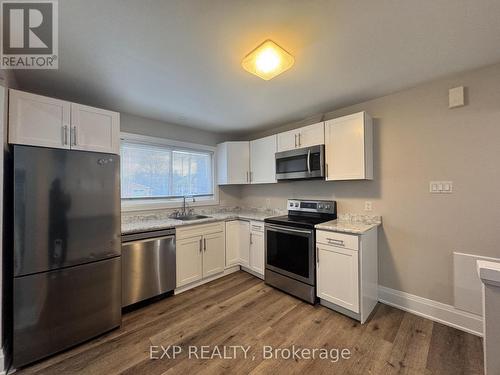 324 West 5Th Street, Hamilton, ON - Indoor Photo Showing Kitchen With Stainless Steel Kitchen