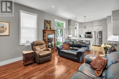 Th 3 - 481 Victoria Street, Niagara-On-The-Lake (Town), ON - Indoor Photo Showing Living Room