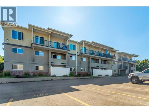 205 Highway 33 E, Kelowna, BC - Outdoor With Facade