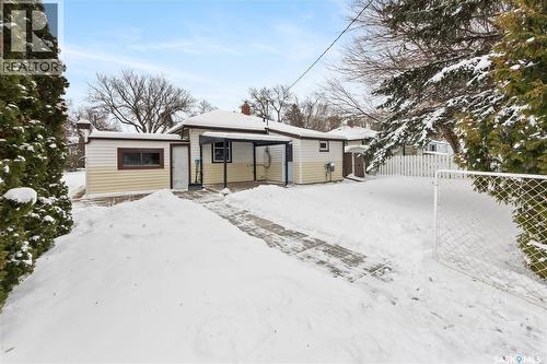 1535 2Nd Avenue N, Saskatoon, SK - Outdoor With Facade