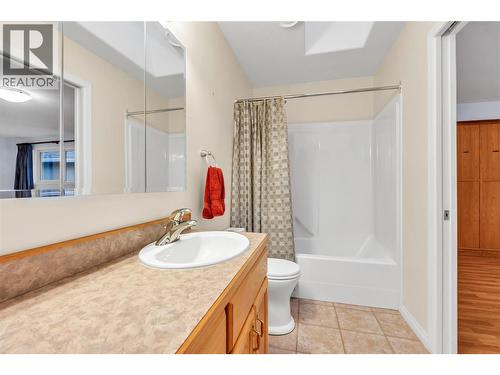 6108 Saint Martin Place, Oliver, BC - Indoor Photo Showing Bathroom