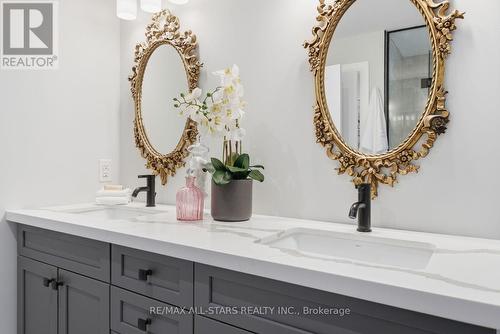 579 Victoria Street, Scugog (Port Perry), ON - Indoor Photo Showing Bathroom