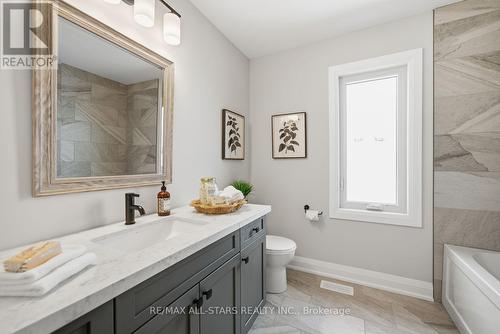 579 Victoria Street, Scugog (Port Perry), ON - Indoor Photo Showing Bathroom