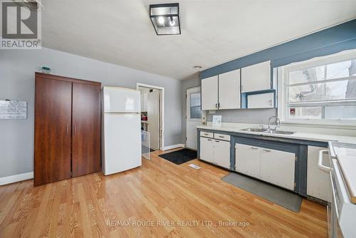 10 Crowe Valley Court, Marmora And Lake (Marmora Ward), ON - Indoor Photo Showing Kitchen With Double Sink