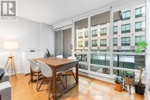 306 - 263 Wellington Street W, Toronto (Waterfront Communities), ON - Indoor Photo Showing Dining Room