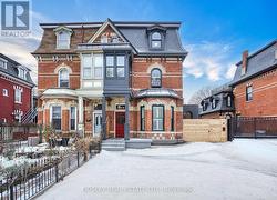34 BEACONSFIELD AVENUE  Toronto, ON M6J 3H9
