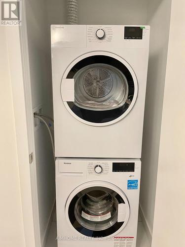 2901 - 32 Forest Manor Road, Toronto, ON - Indoor Photo Showing Laundry Room