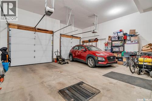 3969 Sandhill Crescent, Regina, SK - Indoor Photo Showing Garage