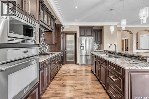 3969 Sandhill Crescent, Regina, SK - Indoor Photo Showing Kitchen With Double Sink With Upgraded Kitchen