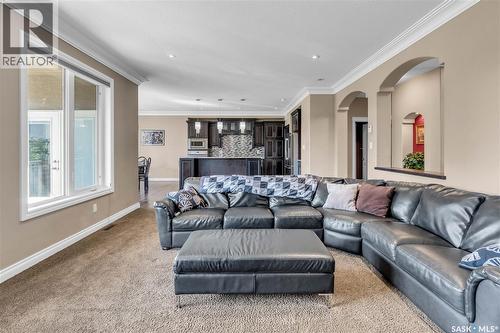 3969 Sandhill Crescent, Regina, SK - Indoor Photo Showing Living Room