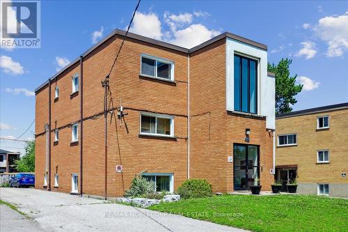 2 - 362 Elgin Court, Oshawa, ON - Outdoor With Exterior