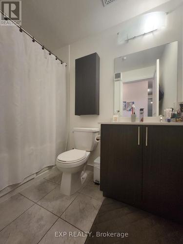 1117 - 7900 Bathurst Street, Vaughan, ON - Indoor Photo Showing Bathroom