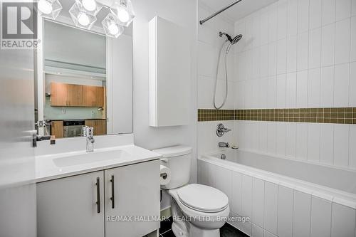 1034 - 165 Legion Road N, Toronto, ON - Indoor Photo Showing Bathroom