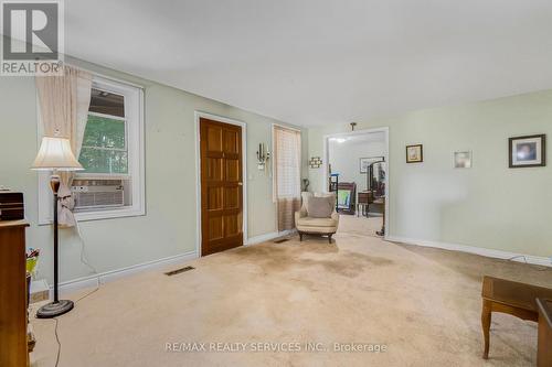 2 Parsons Avenue, Caledon, ON - Indoor Photo Showing Other Room