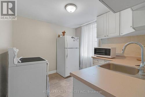 2 Parsons Avenue, Caledon, ON - Indoor Photo Showing Laundry Room