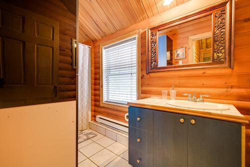 Bathroom - 6884 Rue De La Rivière, Val-Morin, QC - Indoor Photo Showing Bathroom
