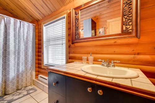 Bathroom - 6884 Rue De La Rivière, Val-Morin, QC - Indoor Photo Showing Bathroom