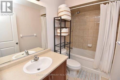 21 - 45 Seabreeze Crescent, Hamilton, ON - Indoor Photo Showing Bathroom