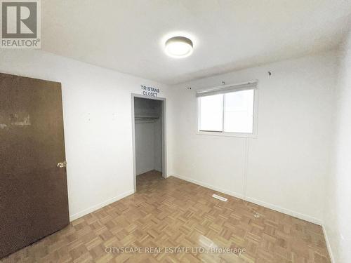 Bedroom #3 - 7 Quincy Court, Hamilton, ON - Indoor Photo Showing Other Room