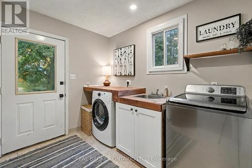 30 Wood Street, Mapleton, ON - Indoor Photo Showing Laundry Room
