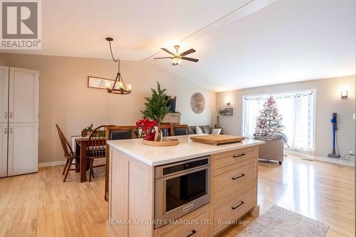 4239 County Rd 11 Road, South Stormont, ON - Indoor Photo Showing Other Room