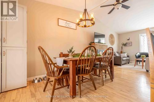 4239 County Rd 11 Road, South Stormont, ON - Indoor Photo Showing Dining Room