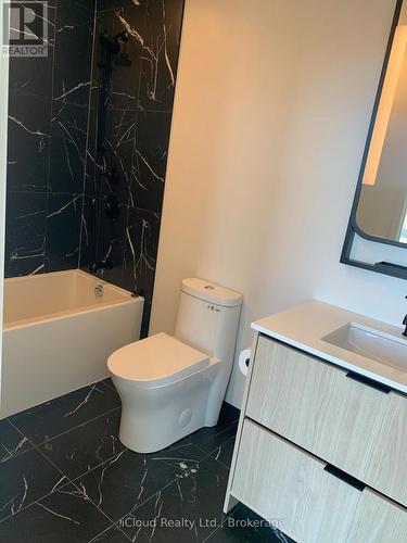 1603 - 1050 Eastern Avenue, Toronto, ON - Indoor Photo Showing Bathroom