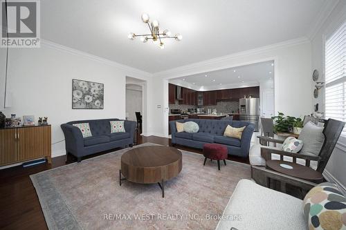 43 Swanton Road, Brampton, ON - Indoor Photo Showing Living Room