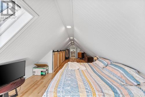 1201 Salem Road, Kawartha Lakes, ON - Indoor Photo Showing Bedroom