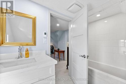 1201 Salem Road, Kawartha Lakes, ON - Indoor Photo Showing Bathroom