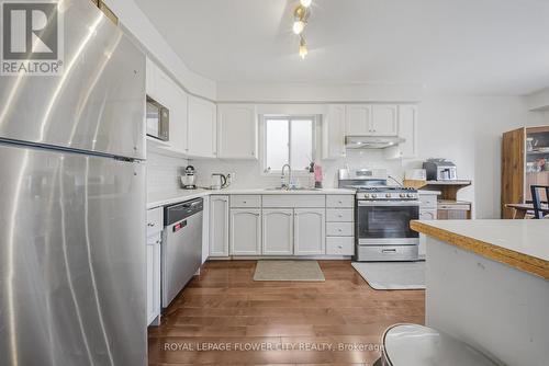 53 Bush Clover Crescent, Kitchener, ON - Indoor Photo Showing Kitchen With Stainless Steel Kitchen With Upgraded Kitchen