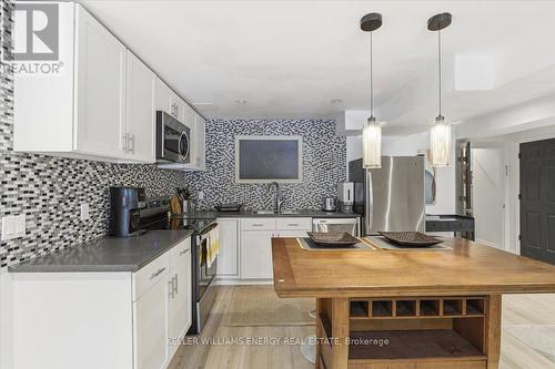 66 Oceanpearl Crescent, Whitby (Blue Grass Meadows), ON - Indoor Photo Showing Kitchen With Upgraded Kitchen