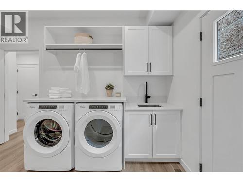 687 Victoria Drive Unit# 101, Penticton, BC - Indoor Photo Showing Laundry Room