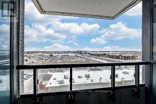 709 - 2481 Taunton Road, Oakville, ON - Outdoor With Balcony With View