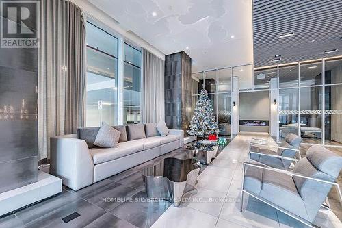 709 - 2481 Taunton Road, Oakville, ON - Indoor