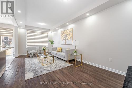 27 Phyllis Drive, Caledon, ON - Indoor Photo Showing Living Room