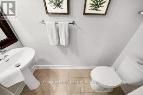 160 - 601 Shoreline Drive N, Mississauga, ON - Indoor Photo Showing Bathroom