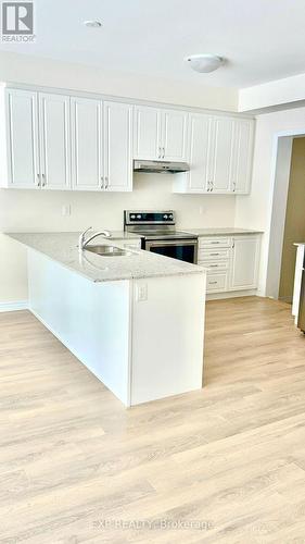 120 Sanders Road, Erin, ON - Indoor Photo Showing Kitchen With Double Sink