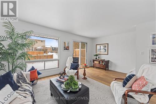 173 - 777 Ashwood Drive, Kingston (South Of Taylor-Kidd Blvd), ON - Indoor Photo Showing Living Room