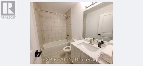 19 Fairlane Avenue, Barrie, ON - Indoor Photo Showing Bathroom