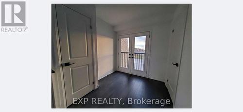 19 Fairlane Avenue, Barrie, ON - Indoor Photo Showing Other Room