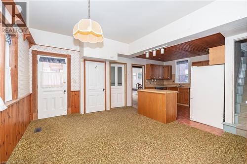 28 Queen Street, Innisfil, ON - Indoor