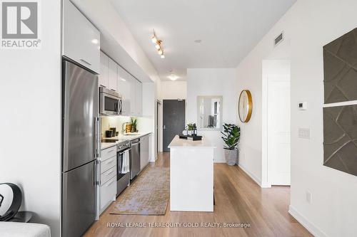 1901 - 105 George Street, Toronto, ON - Indoor Photo Showing Kitchen With Upgraded Kitchen