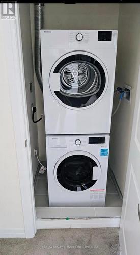 31 - 30 Liben Way, Toronto, ON - Indoor Photo Showing Laundry Room