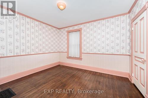 28 Queen Street, Innisfil, ON - Indoor Photo Showing Other Room