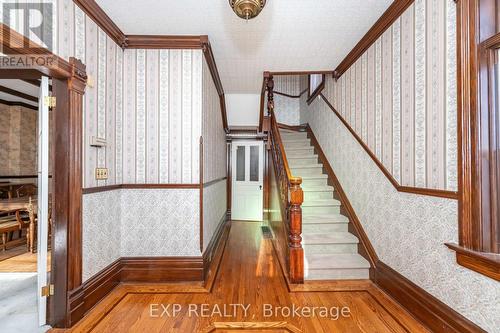 28 Queen Street, Innisfil, ON - Indoor Photo Showing Other Room