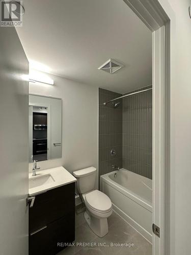 516 - 2501 Saw Whet Boulevard, Oakville, ON - Indoor Photo Showing Bathroom