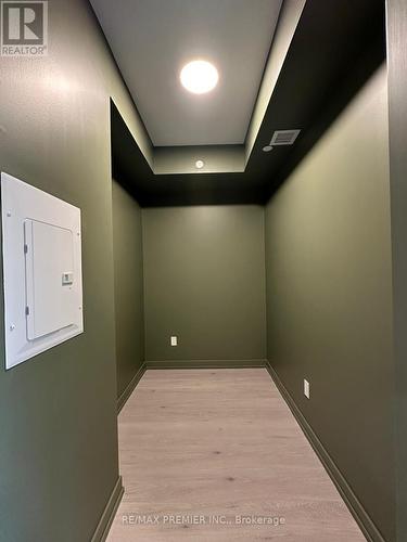 516 - 2501 Saw Whet Boulevard, Oakville, ON - Indoor Photo Showing Other Room