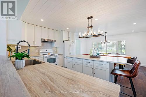 7624 Wellington Rd 51 Road, Guelph/Eramosa, ON - Indoor Photo Showing Kitchen