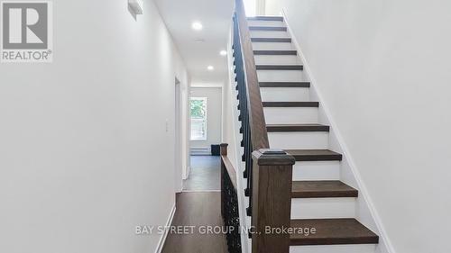 Upper - 859 1/2 Bathurst Street, Toronto, ON - Indoor Photo Showing Other Room